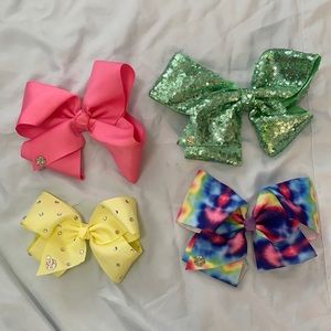 Jojo Siwa bows
